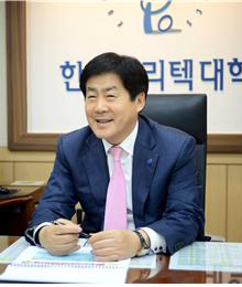 한국폴리텍Ⅱ대학 남인천캠퍼스 학장 백영길 사진