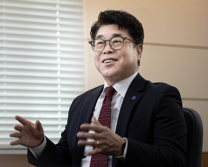 학장인사말 이미지1
